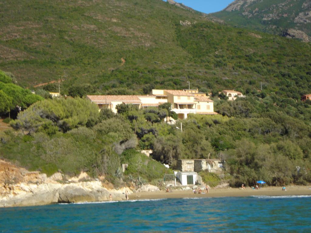 Residence Arinella Farinole Екстер'єр фото